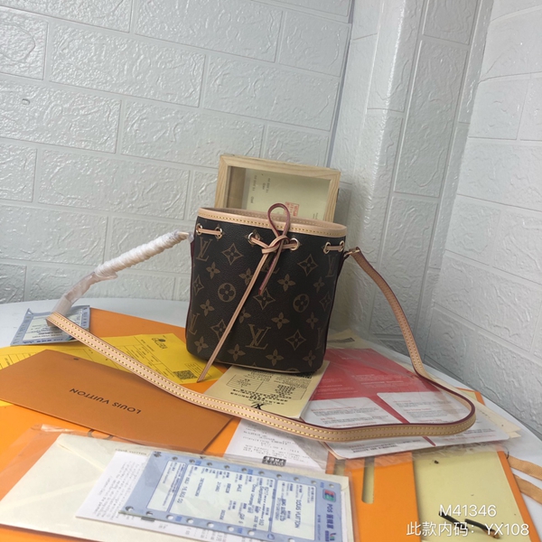 ルイヴィトンバッグ正面デザイン